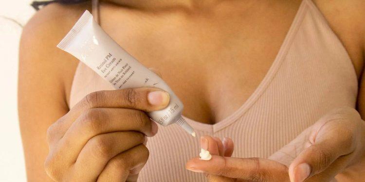 Transform Your Eye Area: The Benefits of Retinol PM Eye Cream